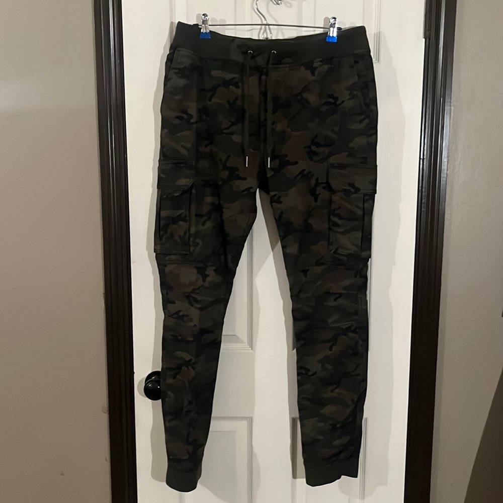 H&M Divided camouflage cargo joggers.